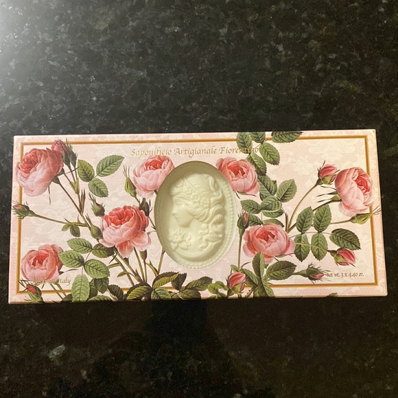 NWT Handmade Italian Soap (made in Italy) - Picture 3 of 4